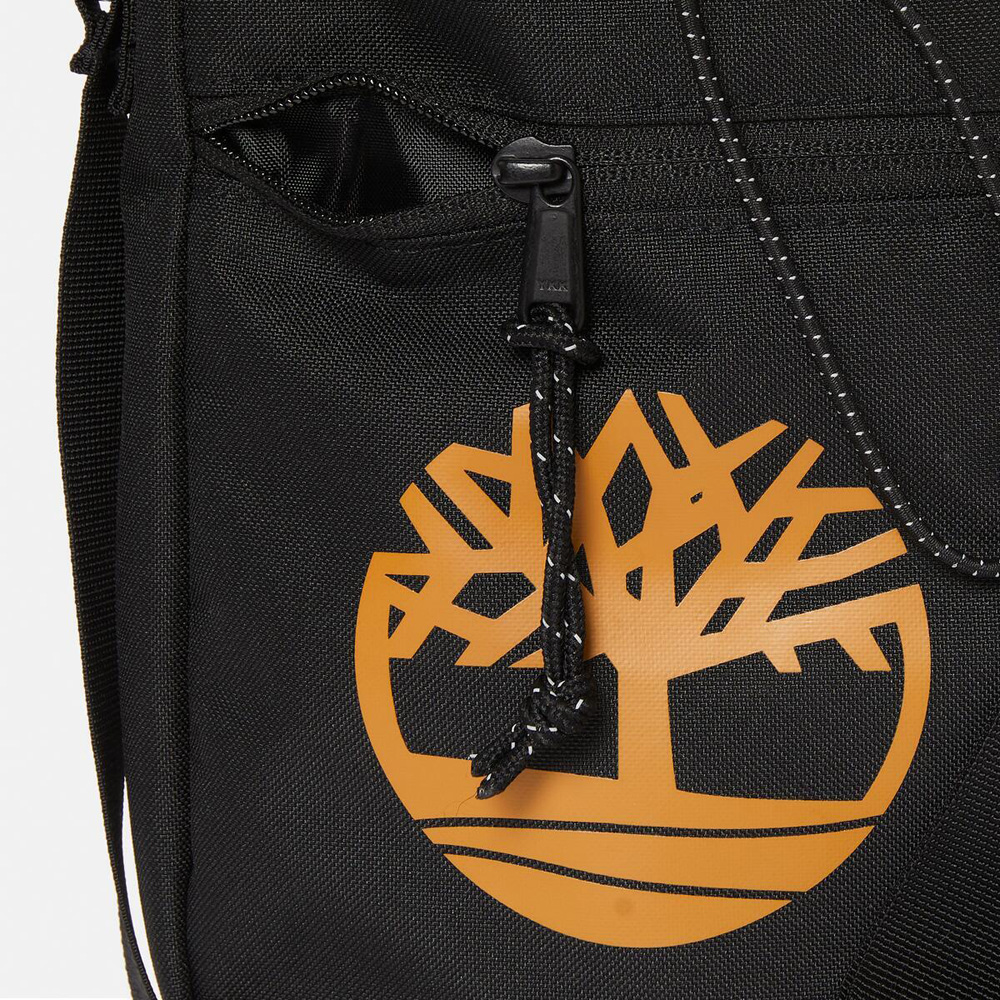 ティンバーランド キャンバス＆レザー クロスボディ バッグ Timberland（ティンバーランド）の「オールジェンダー